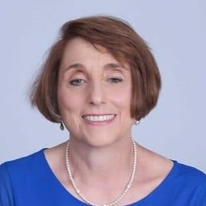 maryann dowd headshot d2 solutions