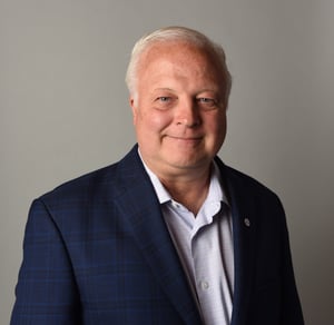 Greg Isaak headshot